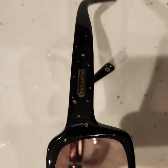 Coach Sunglasses - Picture 4 of 16